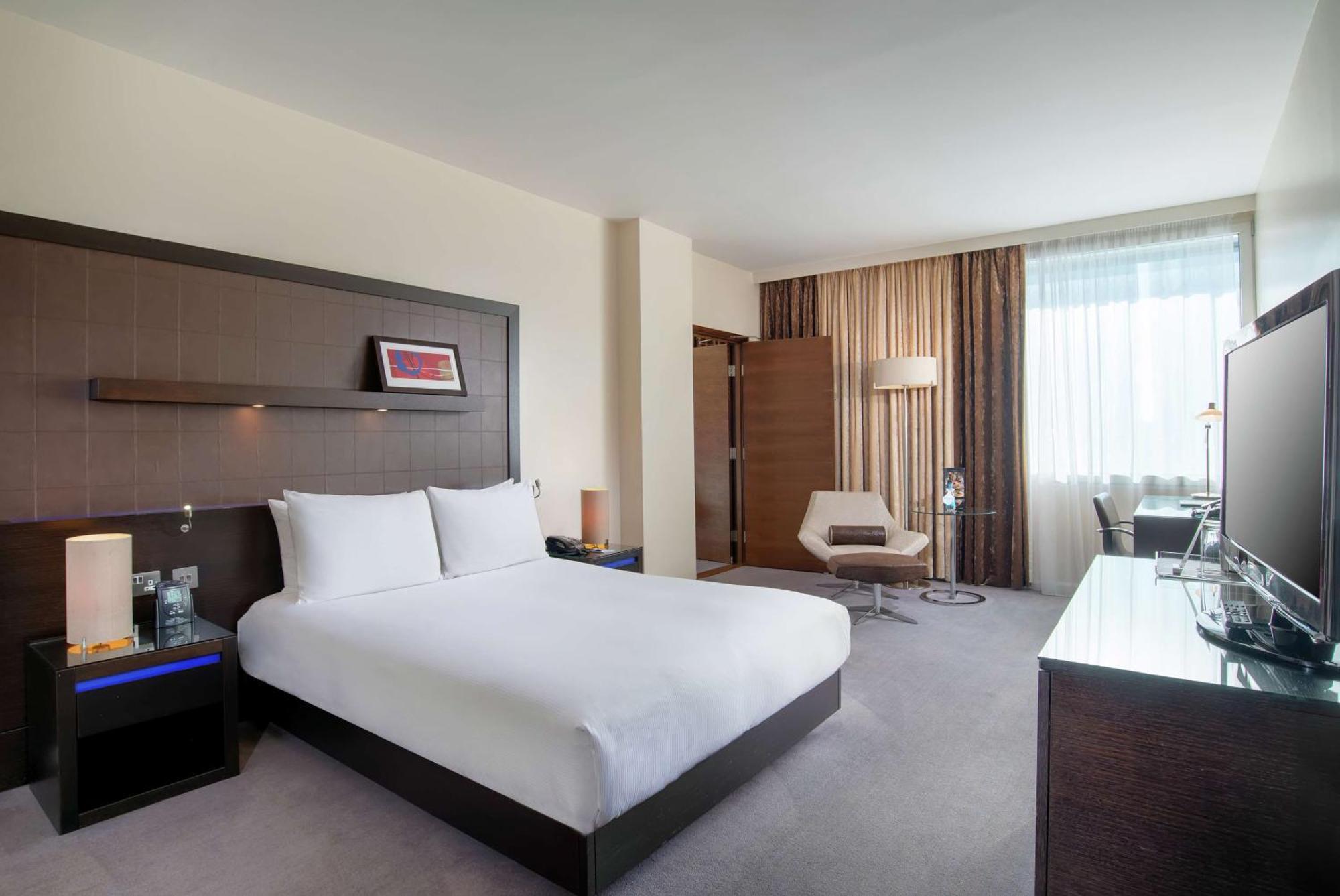 Hilton London Canary Wharf Exterior foto